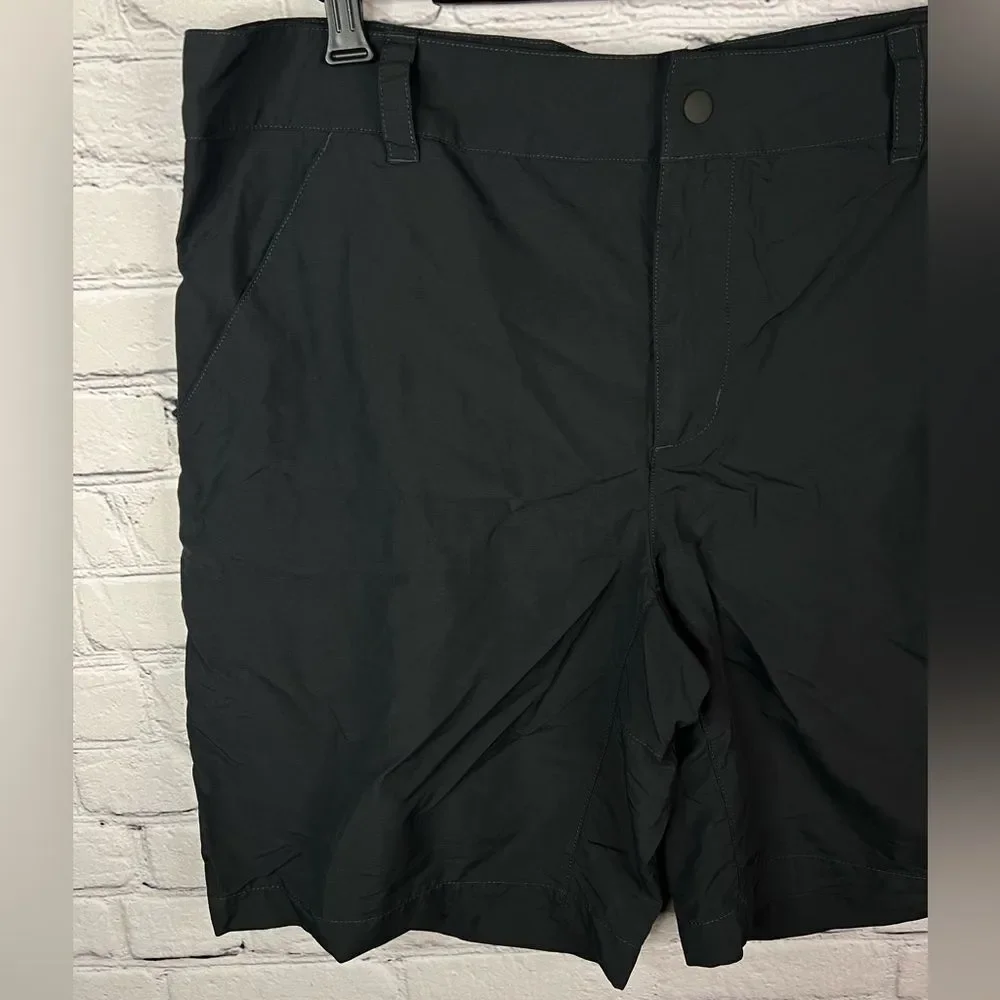 The North Face Shorts Mens 38 Black 100% Nylon Hiking Outdoor Travel‎ Flat Front